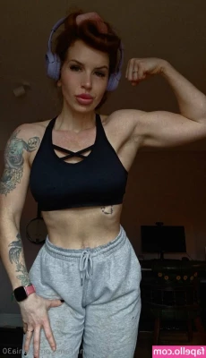 titania30 - Hop in  I wanna feel your tiny body pleasuring my pussy