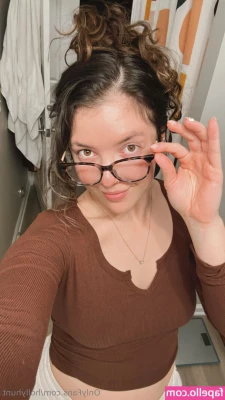Hollyhunt [ hollyhunt-1 ] - Follow my friend  celinamaexox for really naughty and exclusive