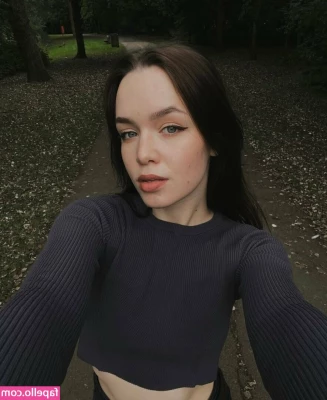 lily_virgin_girl [ lily-virgin-girl ] - Should I film another 3way soon  This night in march was amazing