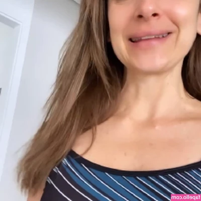 Sabrina Parlatore [ sabrina-parlatore ] - grab a bite 😈😋