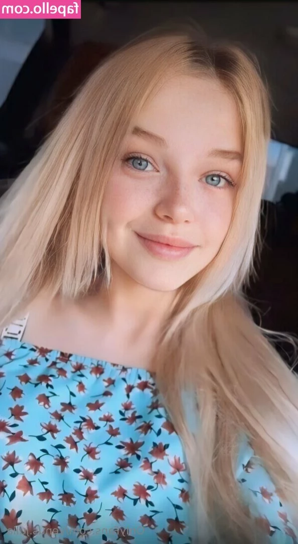 venus.julia [ venus-julia ] - Is it just me or are my boobs are looking bigger? 🧐😳