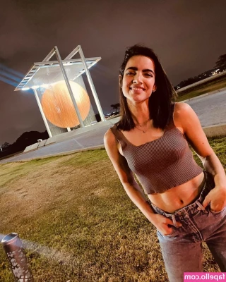 Maria Gabriela De Faria [ maria-gabriela-de-faria ] - It's 420. 🫣