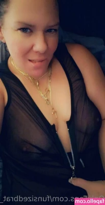 funsizedbrat_free [ funsizedbrat-free ] - Would you eat my pussy like that  Hope you have a good morning