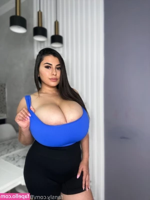 bboobscarol_ [ bboobscarol ] - Me now  my workouts have been great  I m feeling amazing