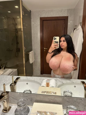 bboobscarol_ [ bboobscarol ] - bush-centric photos are very important