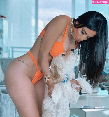 Maday Castellano [ maday-castellano ] - mom bod