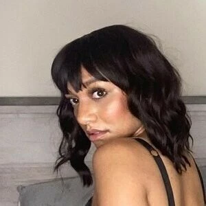 erin-karpluk