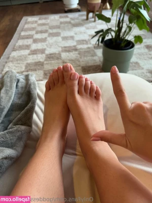 goddessmarygrace - Enjoying the warmth of the sun on my bare skin