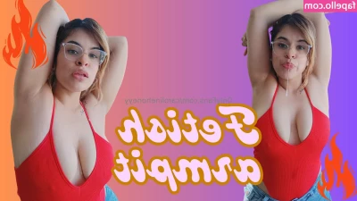 carolinehoneyy - Me and  vicanne having a shower kissing
