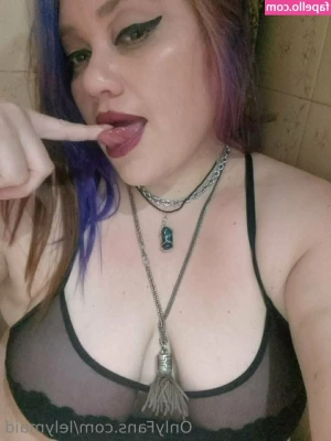 lelymaid - Set 13 of 22 Of my set with Elizabelle Dixie  where I bottom and