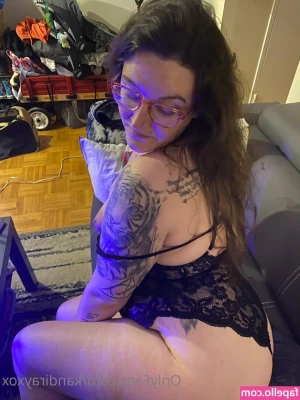 kandirayxox - Paint me like one of your french girls. 💦