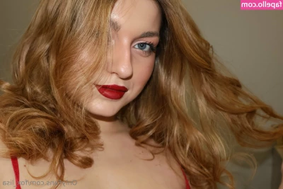 fox_lisa [ fox-lisa ] - Should I do this naked ?