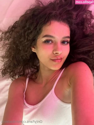 nikadevis [ nikadevis-1 ] - Should I send you guys my kitty plays series ! I wanna show you how I