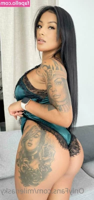 Milena Sky [ milena-sky ] - How do this work I m looking for a job in entertainment I enjoy