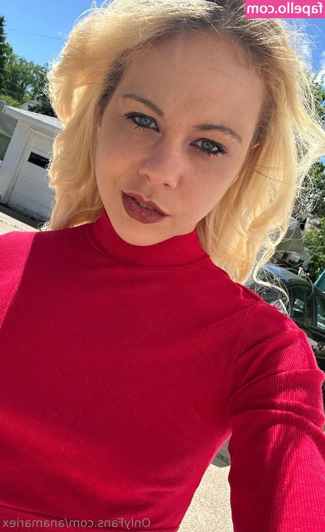 anamariex - Mood conejita playboy, ¿me dejas brindarte encima? 🐰