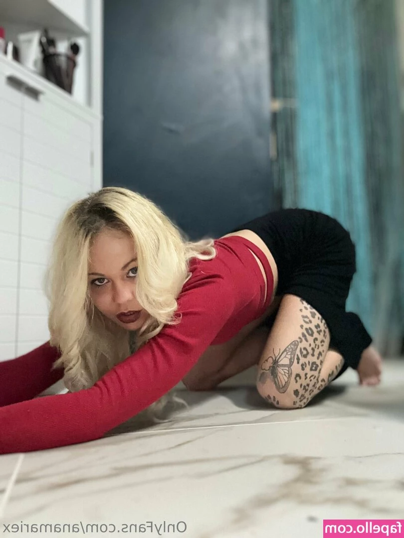 anamariex - In between my Saturday evening isolated activities 😉