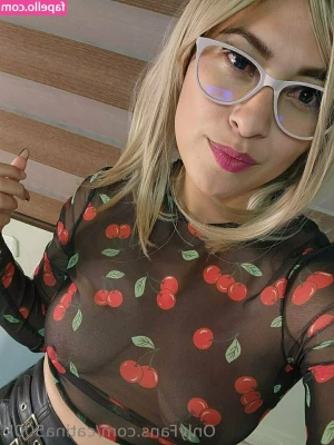 catina500k - Taking the weekend off from making content, enjoy this professional