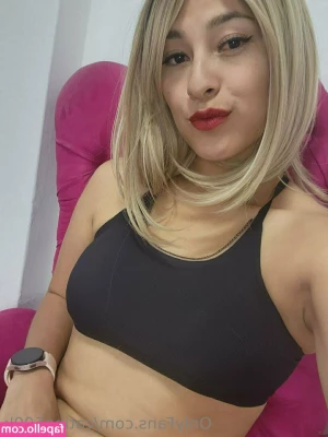 catina500k - hey daddy  are you in need of some ass pics  cum chat with me