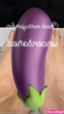 Jessvictoria - Boob tube quality for a hint of nostalgia