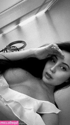 Jessvictoria - Sometimes it s fun to hide in the shadows