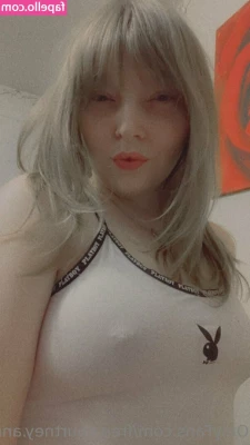 free.courtney.annexxx [ free-courtney-annexxx ] - Hey daddy ;) wanna play?