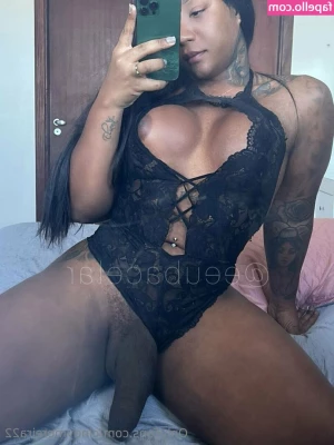 cindyxxl - Bath time ☺️ 🥛 swipe right
