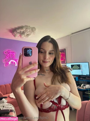 im_isabellaa [ im-isabellaa ] - Qui veut renifler