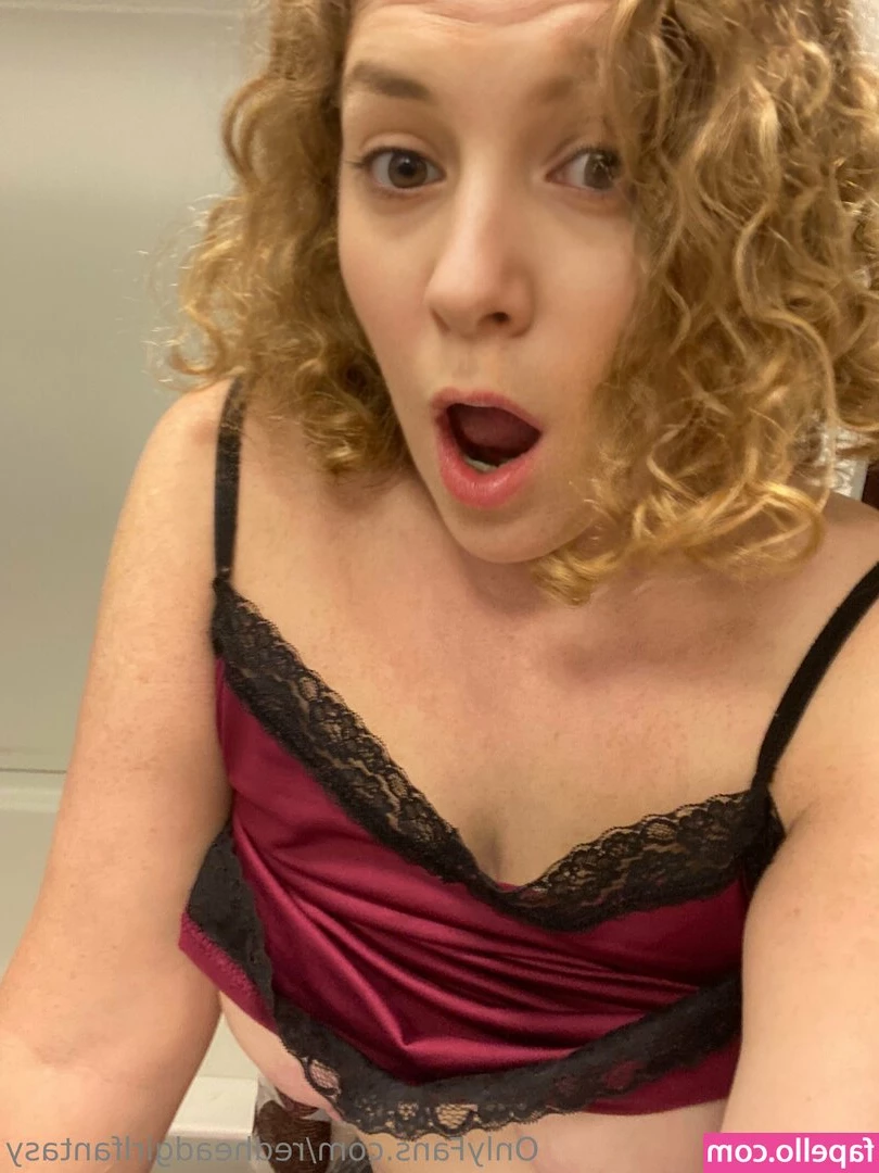 redheadgirlfantasy - ready to go beach