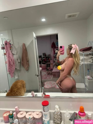 KendraSunderland - The gloryhole parties parties are invite only. I’m only inviting