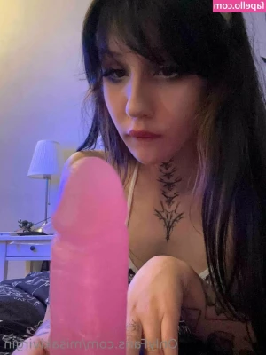 misakivirgin - DM me if your online. I have something to show you xx