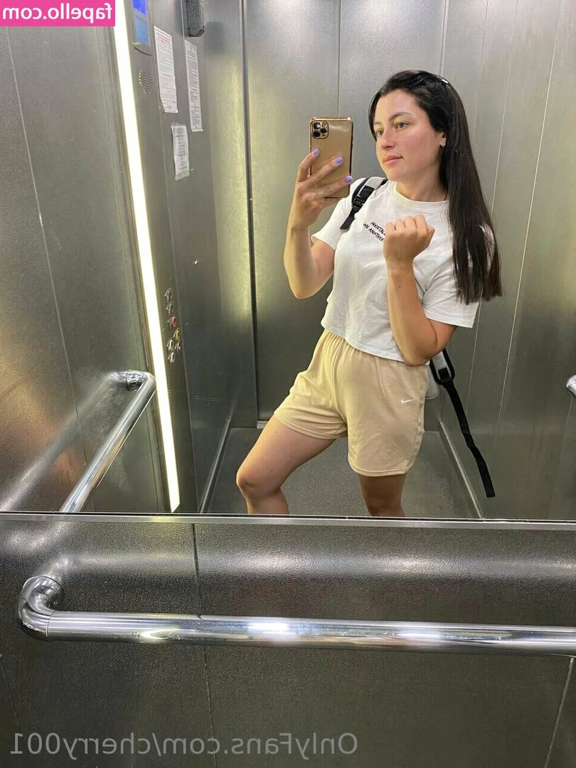 girlyours01 - Mistress to you! Mommy to few 😈 If you have what mommy needs then