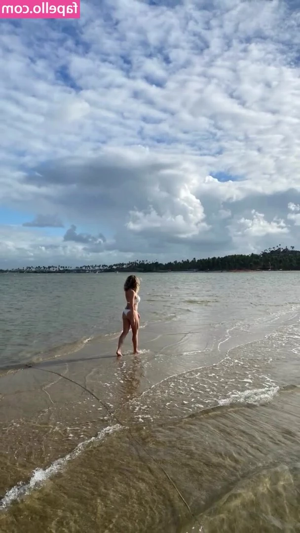 Letícia Spiller [ leticia-spiller ] - I interrupt the normal sexy program to give You an insite on what I