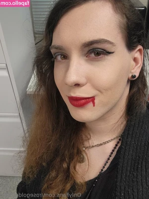 rosegoldember - Do you like my nylons?