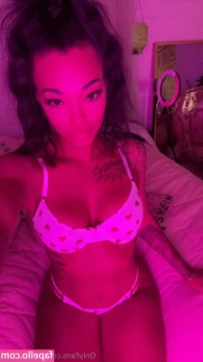harleydean - Creen que les podria romper el corazón bebes     -  Do you think I