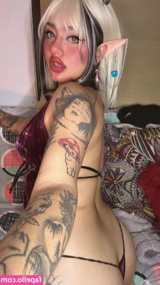 liloo2 - How is everyone  Don t be afraid to message me  Y all are paying for