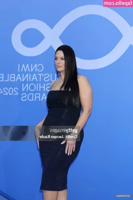 Ashley Graham [ ashley-graham ] - Do you want to see me fucking my bear friend