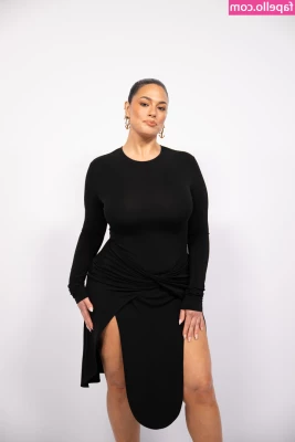 Ashley Graham [ ashley-graham ] - Worshipping this pp