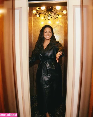 Ashley Graham [ ashley-graham ] - Hey everyone don’t forget if you love getting to know someone new