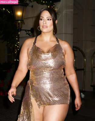 Ashley Graham [ ashley-graham ] - Would you suck my nipples