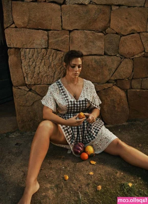 Ashley Graham [ ashley-graham ] - Sunshine overload   Swipee