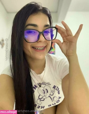 rainbowleyla - Today I feel hot  and how rich is to get my milk