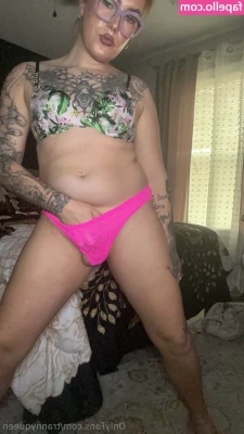 trannyqueen - One more preview    These panties would look a lot better in your