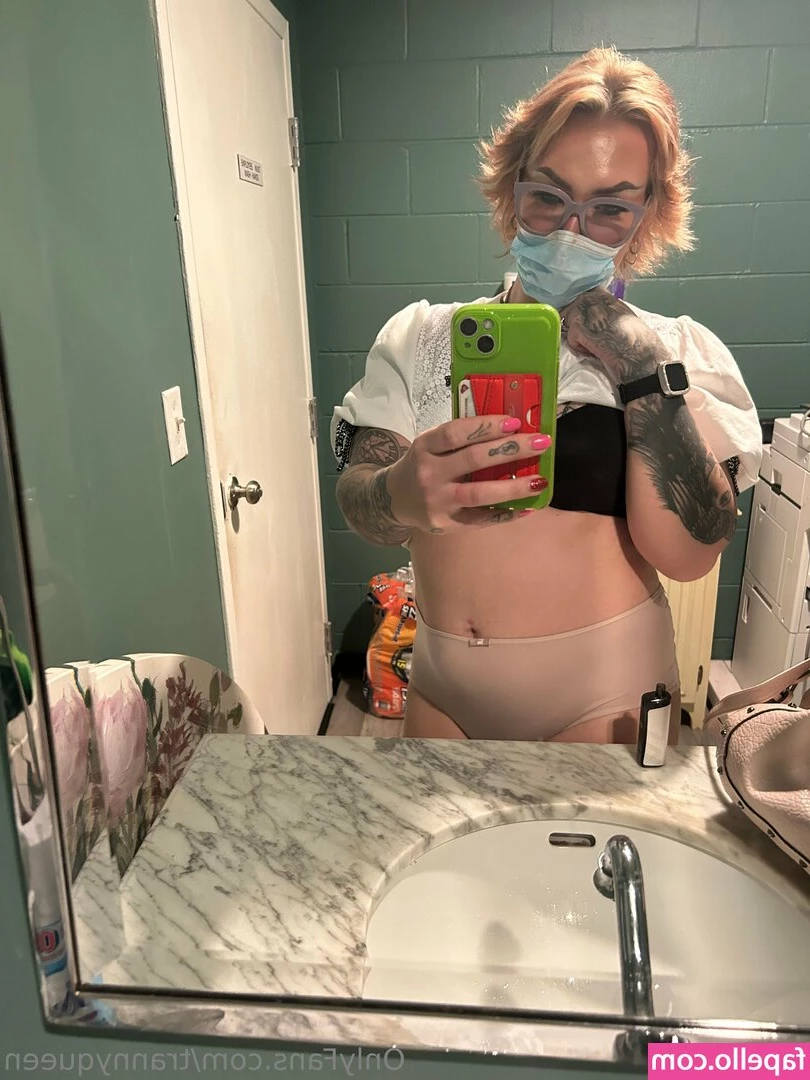 trannyqueen - my  normal  job been kickin my ass  50  off all content cause I m