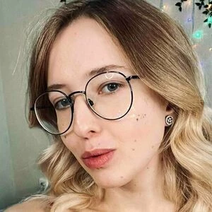 Madeleine Baldachino