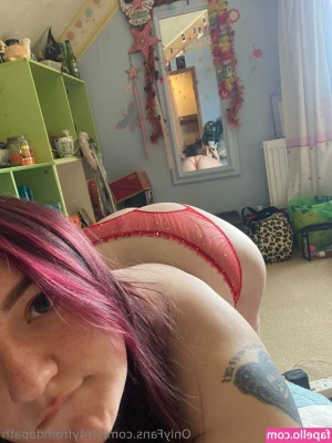 str4yfromdapath - Tip for feet photos