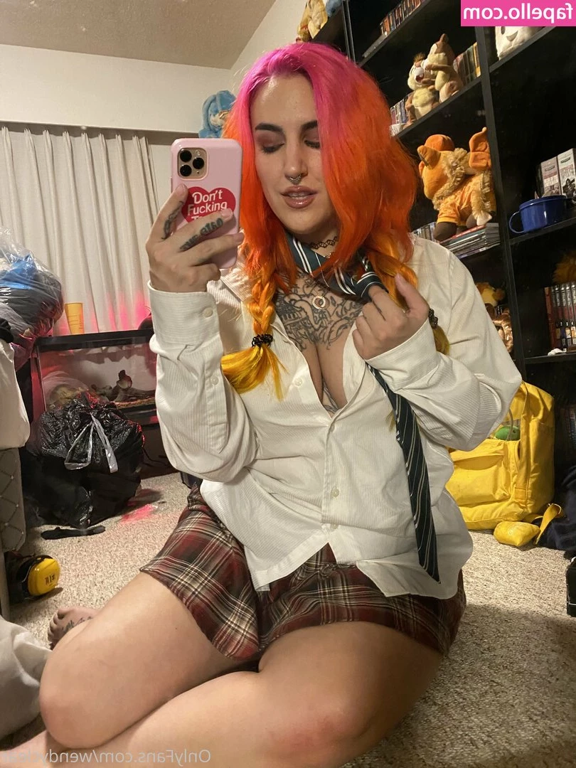 wendyclear - Wet & naked is a great combo right?