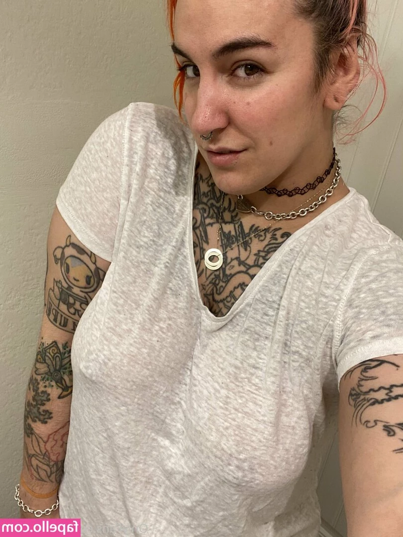 wendyclear - Wanna watch a bad movie?