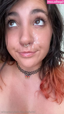 babybabyykiwi - hey babes  I want to go live and I need more subscribers  please help