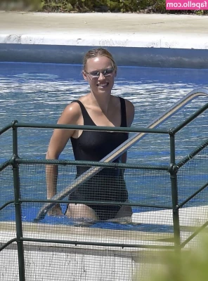Caroline Wozniacki [ caroline-wozniacki ] - Milkmaaaaaiiiiiid 😍😍