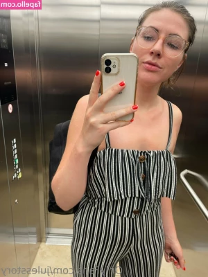 julesstory - Lick me